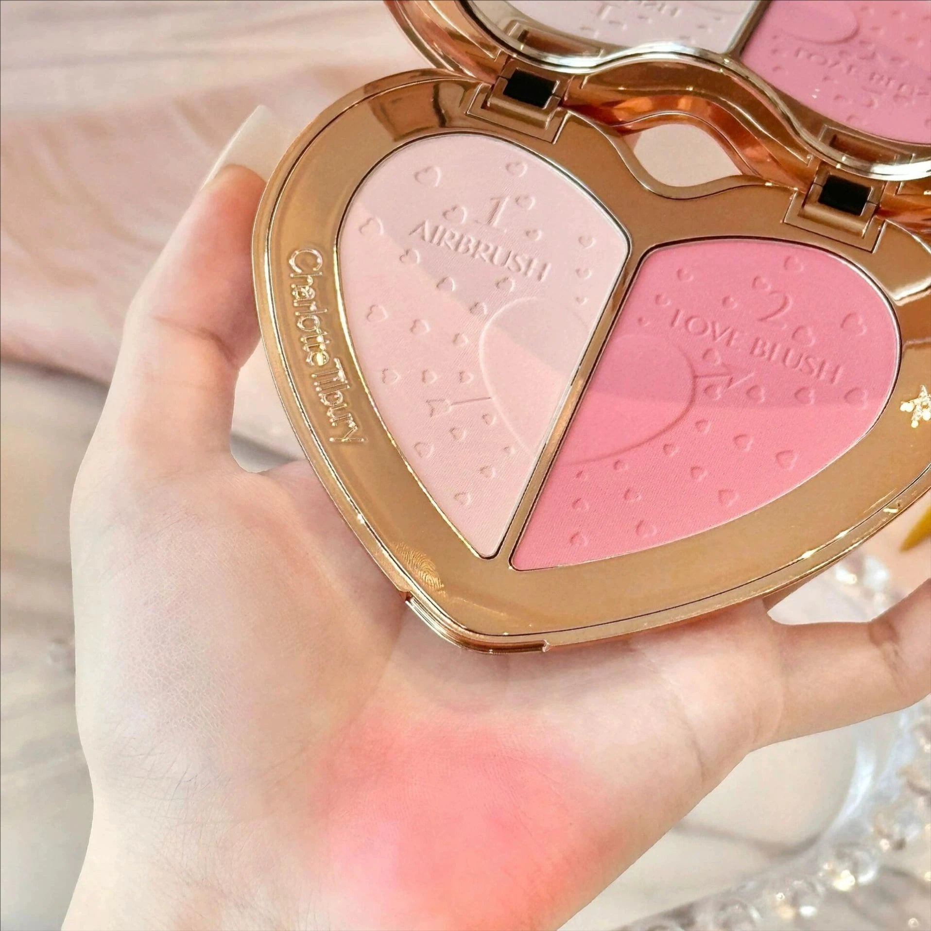 Flower Knows Bunny Garden Blush en relief Doux mat durable Lueur naturelle imperméable à construire poudre de joue Maquillage végétalien