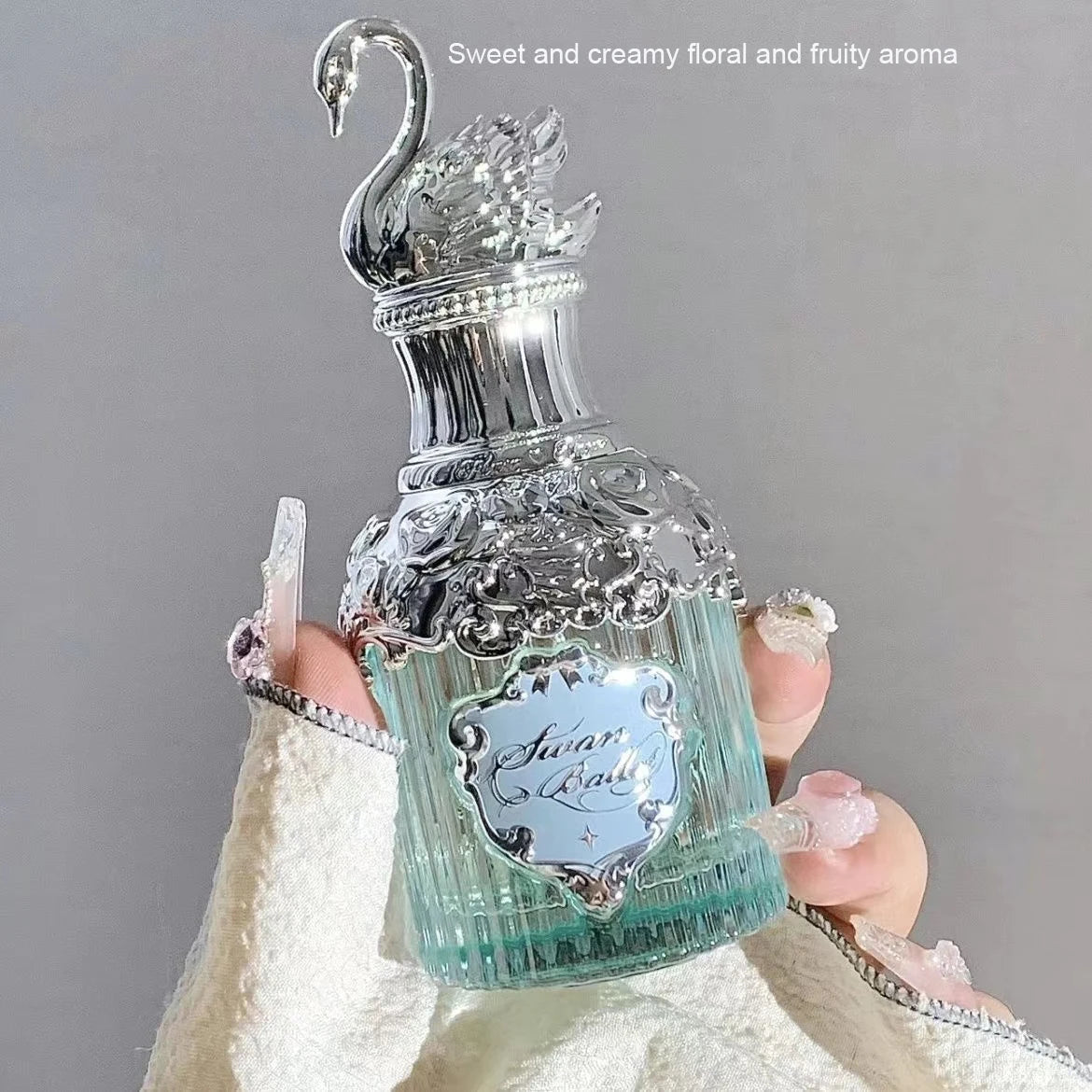 Flowerkaren Eau de Parfum Le Parfum de Cupidon de Fraise 1.7 oz / 50 ml Parfum Gourmand Floral durable pour femme