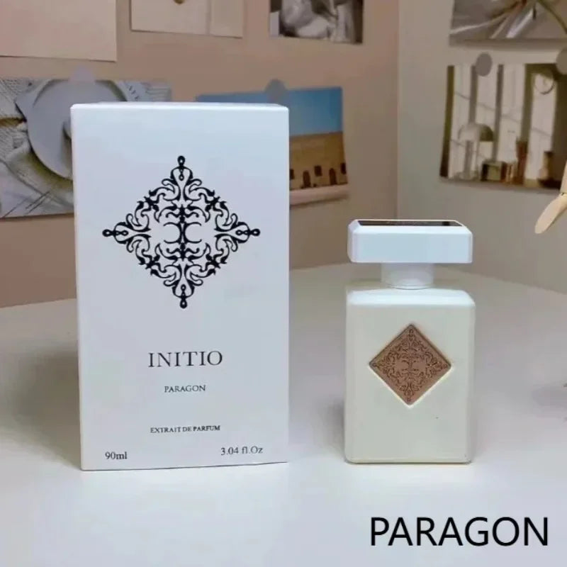 Parfum unisexe raffiné 90 ml, fragrance haut de gamme, orientale, boisée, longue tenue, infusée d'ambre, rose, vanille, oud, parfum signature.